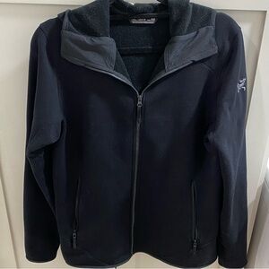 Arc'teryx women’s black color Hooded Performance Jacket